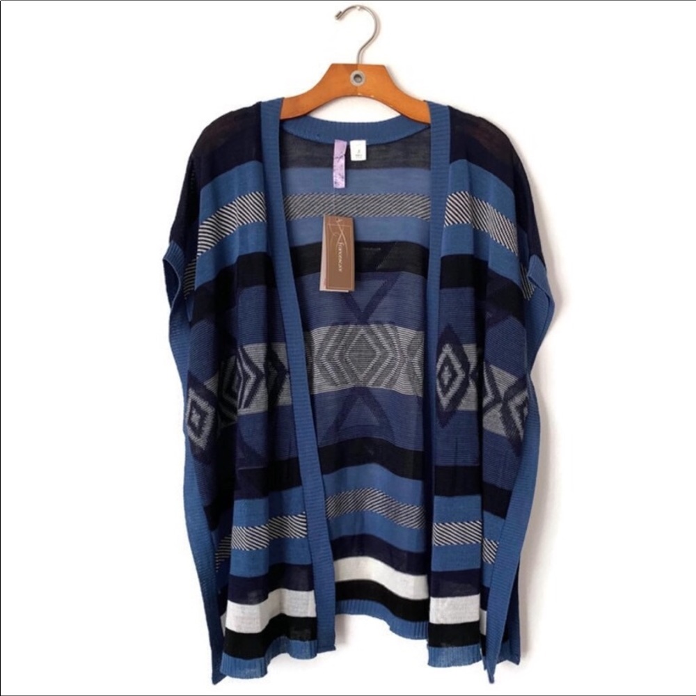 Francesca’s | Alya Sweater Poncho Kimono W4